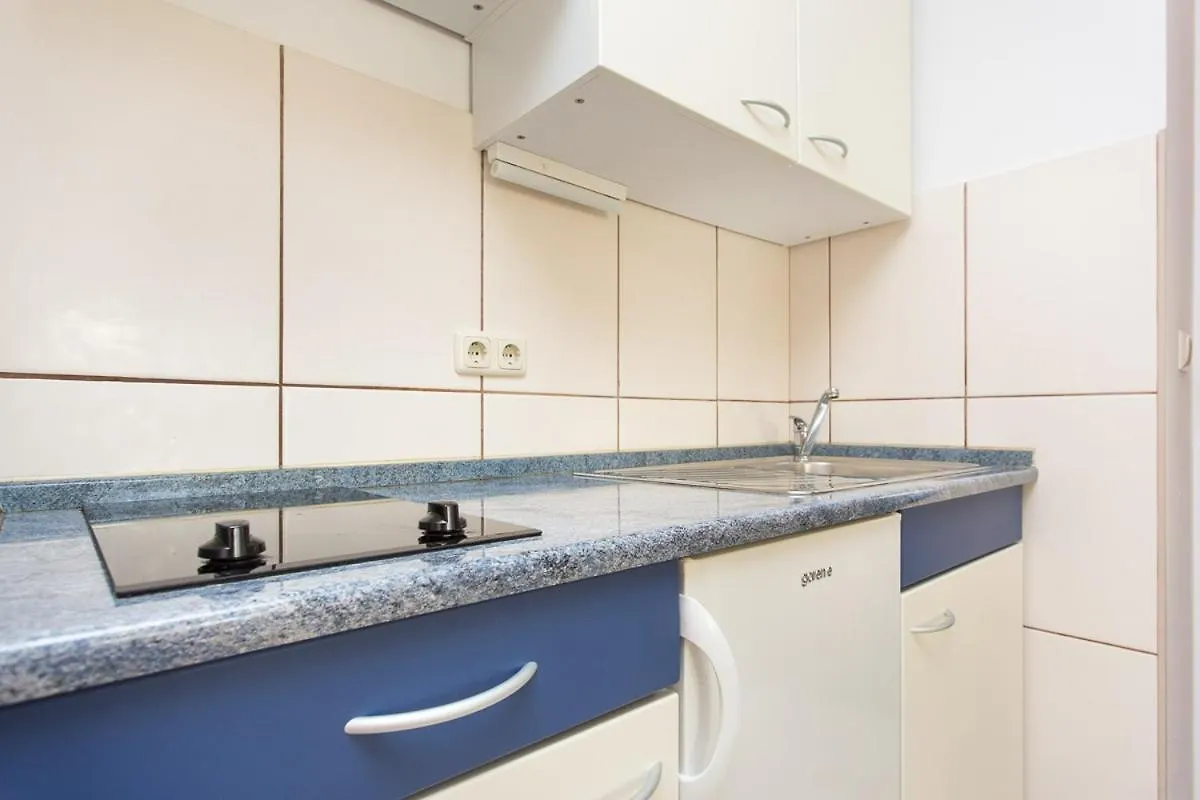 Apartments With A Parking Space Baska, Krk - 22681 克罗地亚