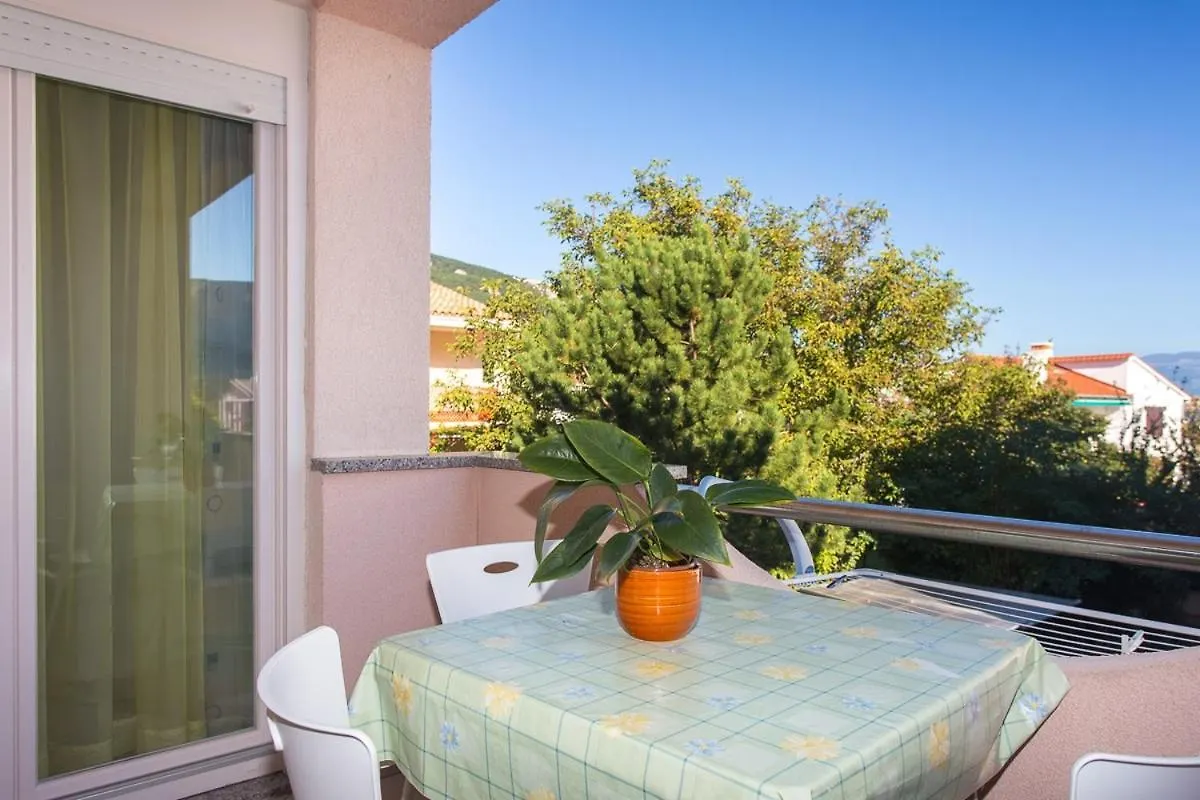 Apartments With A Parking Space Baska, Krk - 22681 克罗地亚